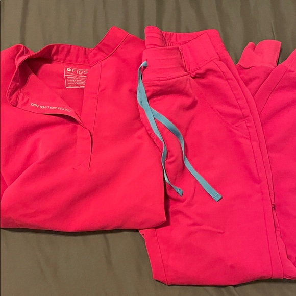 Figs Other - Figs Hot Pink Scrub Set with Blue Drawstring